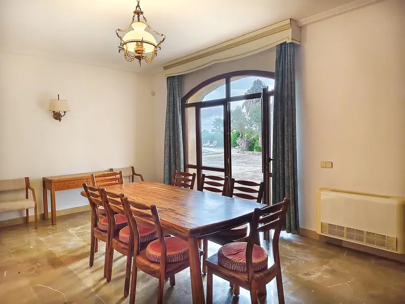 Discover an extraordinary property located in the charming surroundings of Artà, Mallorca. This magnificent estate features an impressive — photo 11