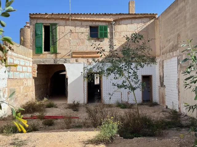 Newly renovated village house with pool for sale in Ses Salines, Mallorca — photo 9