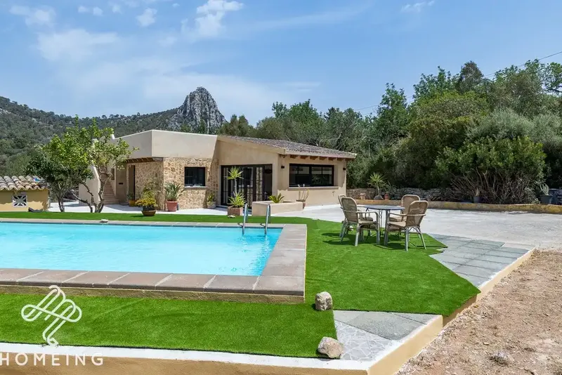 Fantástica finca rustica totalmente reformada con piscina y aire acondicionado. Parcela de unos 4.000 m2 para vivir en la naturaleza! — photo 1