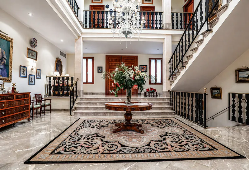 Exclusive classic villa on the first sea line in Son Veri Nou — photo 2