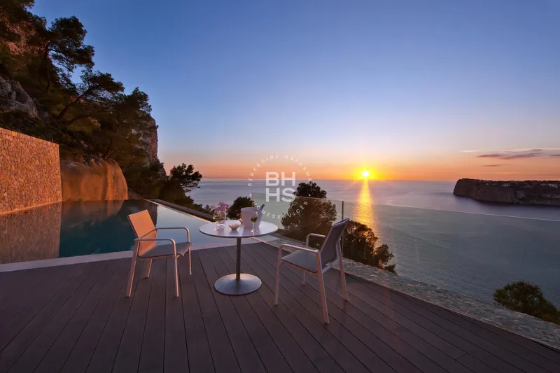 Villa for sale in Cala Llamp — photo 3