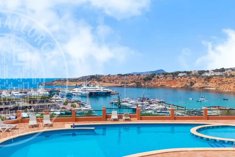 260707 – Exclusive Penthouse with Panoramic Sea & Marina Views — photo 1