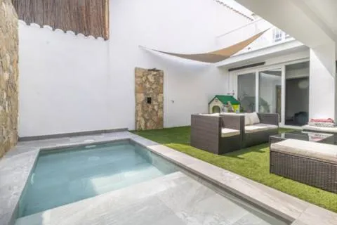 House — photo 2