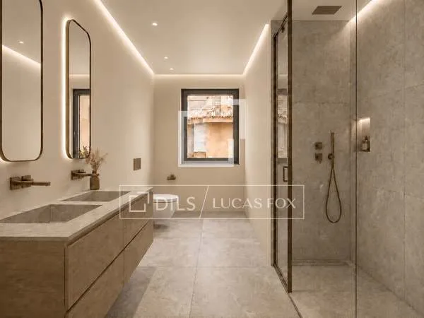 250m² apartment with 50m² terrace for sale in Palma de Mallorca — photo 12