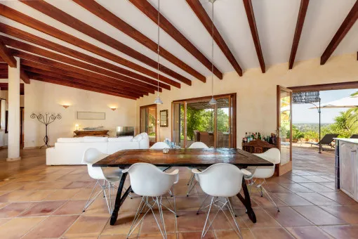 Inca: Dreamlike finca with wonderful views, quiet location and separate guest house in Inca — photo 4
