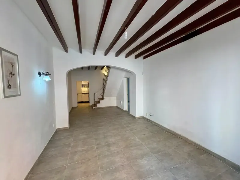 Discover this charming single-family home located in the heart of Andratx, ideal for those seeking comfort and accessibility. — photo 5