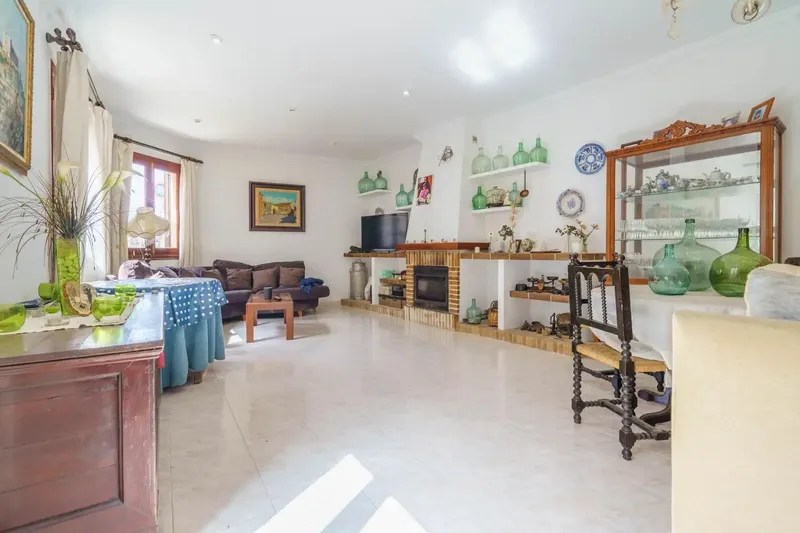 Discover this magnificent 280 m2 house, distributed over two comfortable floors and located in one of the most beautiful and quiet areas of the island — photo 10