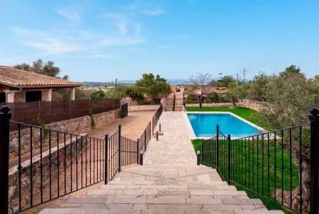 House - Sineu, Built Surface 338m2, Plot Surface 0.02m2, 3 Bedrooms, 3 Bathrooms, Pool. — photo 2
