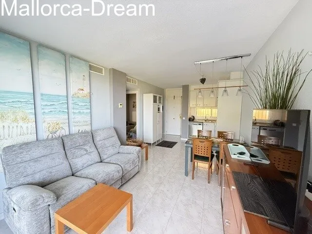 Cala Millor: A beautiful, fully furnished apartment on the beachfront in Cala Millor — photo 3