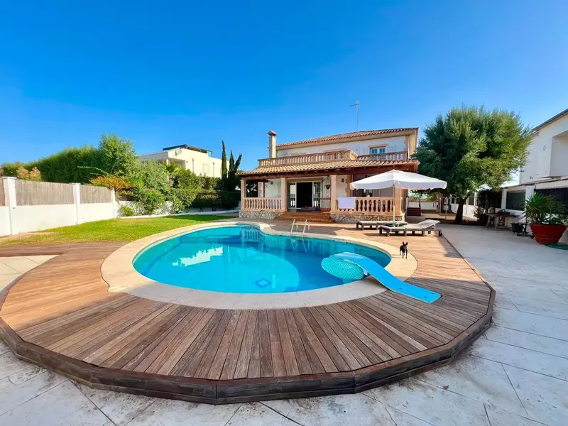 Magnificent villa with pool and garage in Portocolom: long-term rental. — photo 1