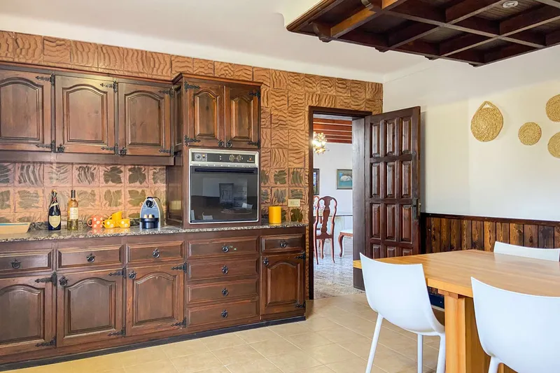 Unique Mallorcan vintage villa with breathtaking sea views and great potential — photo 11