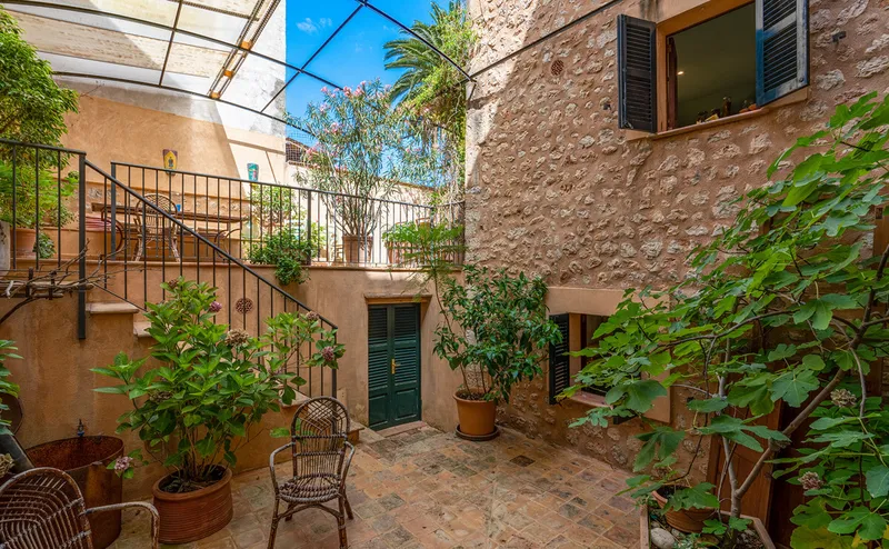 Townhouse with the essence of Sóller — photo 3