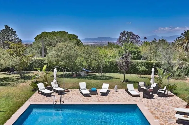 Mediterranean-style house with mountain views and holiday rental license near Palma — photo 1