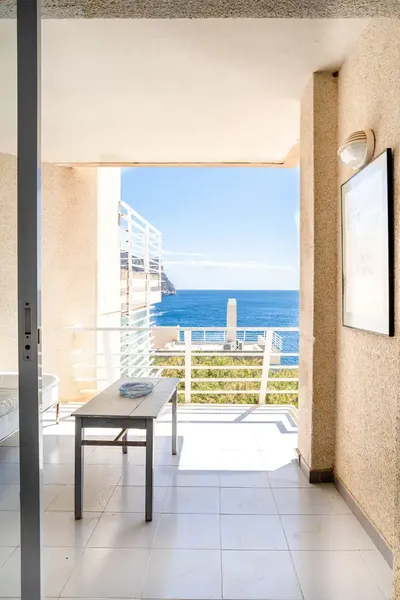 Exclusive duplex penthouse of about 150 m² with spectacular private rooftop solarium of 80 m² and open views of the Mediterranean — photo 11