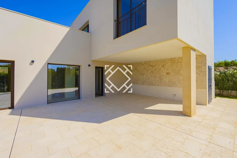 Exclusive modern villa for sale in Crestatx, with stunning views of the Tramuntana mountains and close proximity to Pollensa. — photo 3