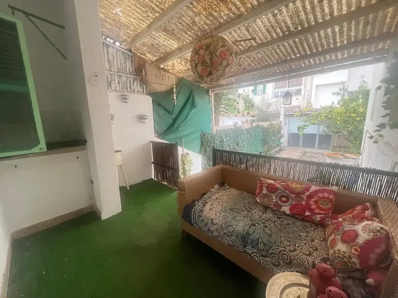 If you are looking for a spacious, independent house with its own parking in the city center, this property may be just what you need. — photo 8