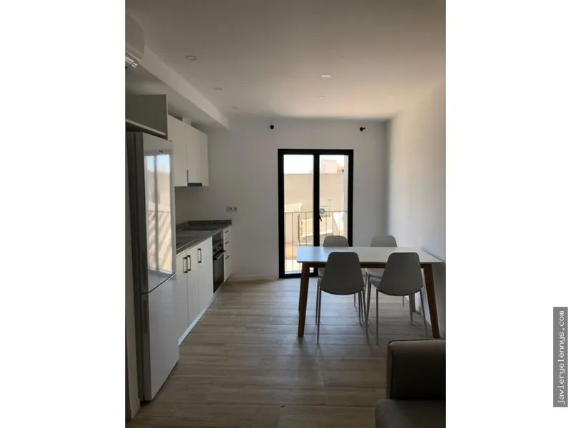 Apartment for rent in Ronda del Port — photo 1