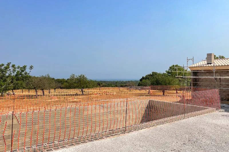 Spacious plot with shell construction in idyllic hill landscape — photo 6