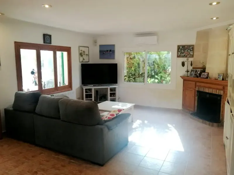 Beautiful 3-bedroom villa in the rural area of Playa de Alcudia with adult and children's pools and private parking. Located — photo 6