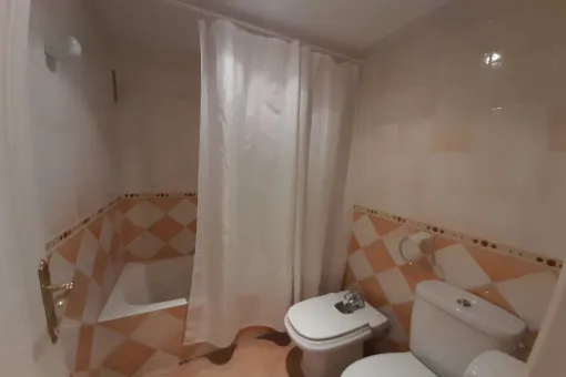 Sa Rapita, fantastic ground-floor apartment directly by the sea in Sa Ràpita, available for rent exclusively during the month of August. — photo 11