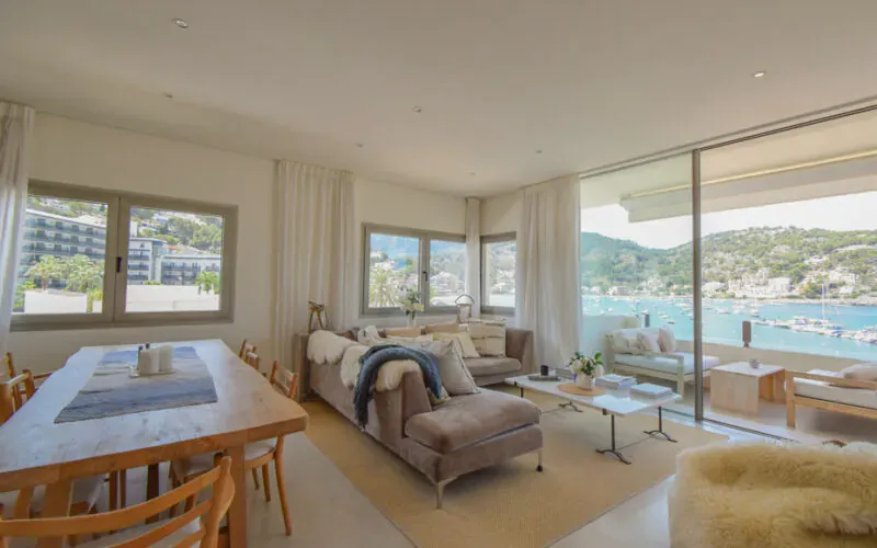 Beachfront penthouse with panoramic harbour views and relaxed coastal living in Port de Sóller – PM07397 — photo 4