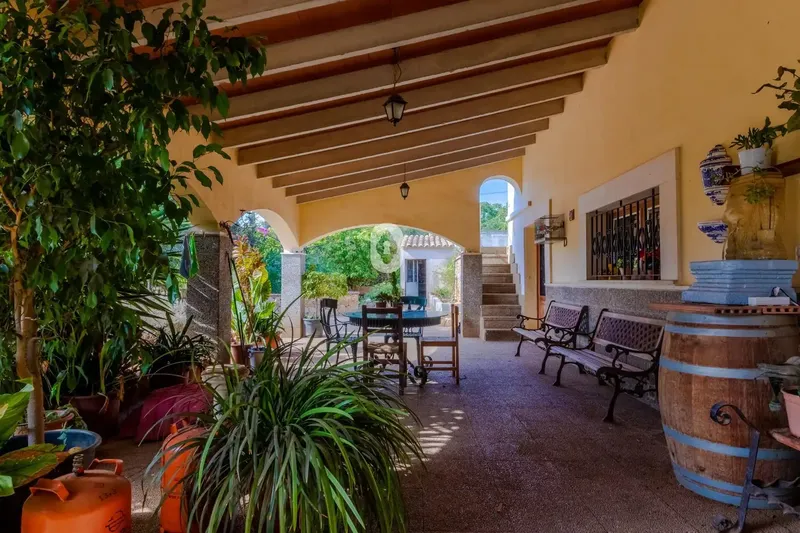 Descubre esta magnífica finca situada en Campanet, un enclave privilegiado de Mallorca donde la tranquilidad, la naturaleza y el auténtico c — photo 3