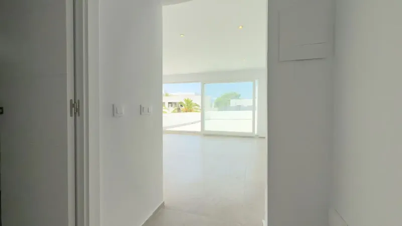 This 79 m2 penthouse in Cala D'Or is a stone's throw from the nearby turquoise coves and is distributed in 2 bedrooms, 1 bathroom with shower — photo 12