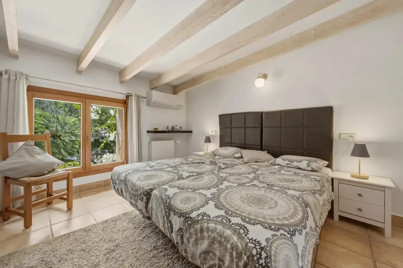 Charming rustic finca with tourist license (ETV) for up to 9 people, located in an idyllic and quiet setting in Son Macià. Surrounded — photo 7