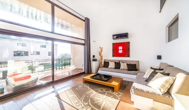 Modern and spacious town house with pool possibilities in Ses Salines — photo 2