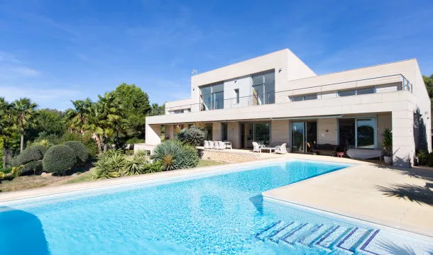 Charming villa with spectacular views in Puntiró, Palma — photo 12