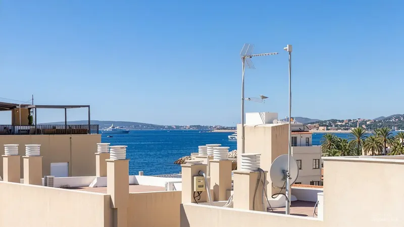 En la popular zona de Portixol, a solo unos 3 minutos del mar, le espera este moderno ático dúplex con una superficie habitable de aproximad — photo 7