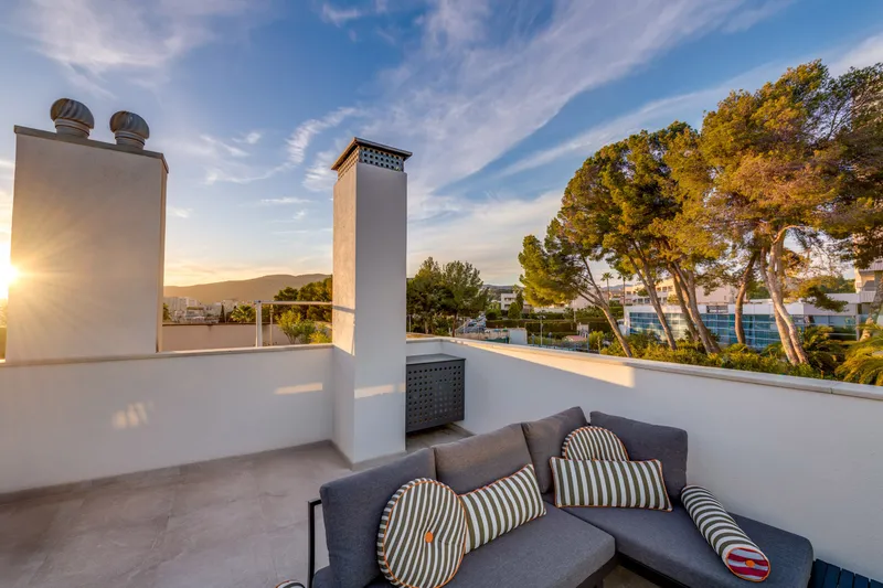 Design penthouse with private terrace and panoramic views in Bonanova — photo 6