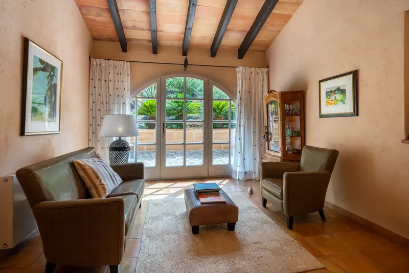 Charming finca with Mediterranean character, great privacy and an idyllic location on the outskirts of Canyamel — photo 9
