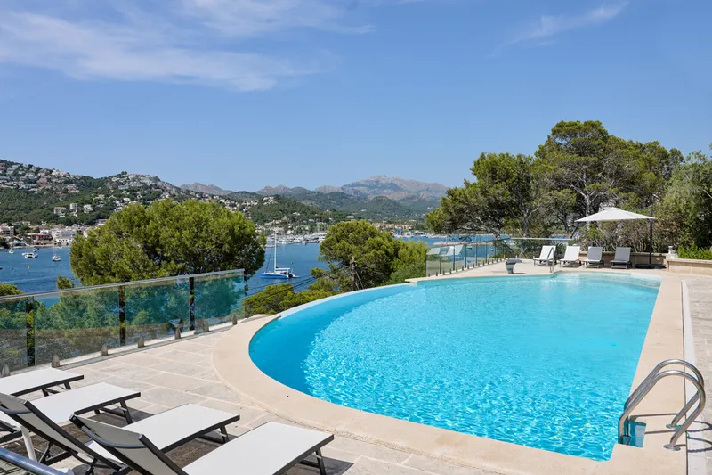 Exclusive: Stunning Mallorcan-style estate with a vacation rental license and breathtaking views across the bay - Marcel Remus Real Estate — photo 4