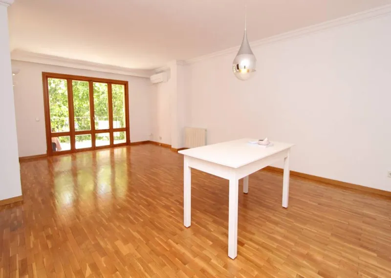 Piso en alquiler — photo 1