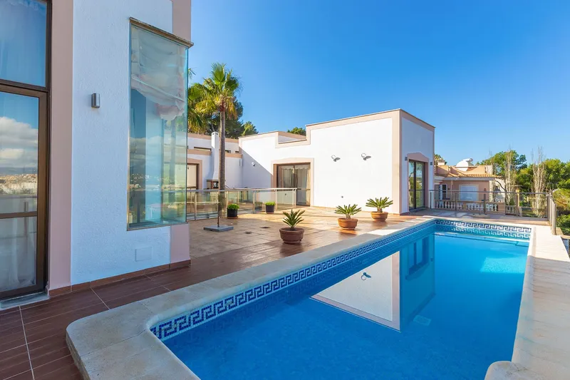 Spacious villa with fantastic views in a sought-after top location — photo 2