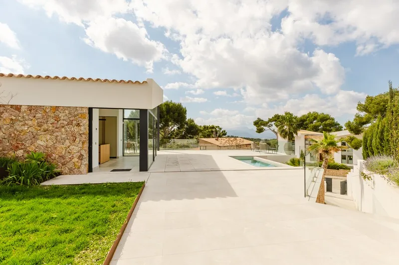 Fantastic villa with panoramic views and exclusive furnishings — photo 8
