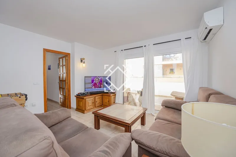 Spacious and bright flat for sale with a large terrace in Puerto de Alcudia — photo 6