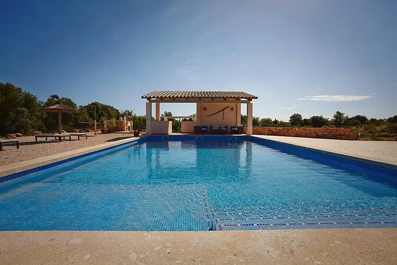 Finca in Es Llombards - with ETV license and 14,100 m² plot — photo 1