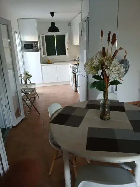 Beautiful detached house with pool, from October to May. Air conditioning, heating, fireplace, large garden — photo 2
