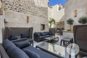 Reformed Manor House with Large Patio, Bar and Cinema for Sale in the Heart of Pollensa — photo 8