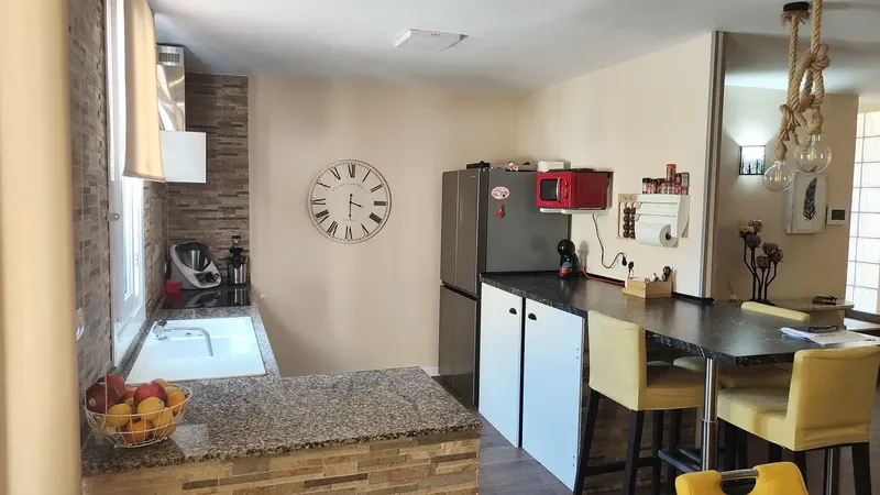 Beautiful semi-detached villa, renovated with top quality finishes. — photo 6