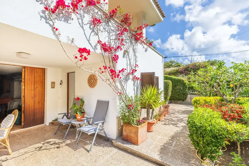 A few hundred meters from the turquoise coves of coveted Cala Sant Vicenç, nestled in a quiet and green environment, e — photo 3