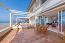 Beachfront townhouse with a unique ... — photo 2