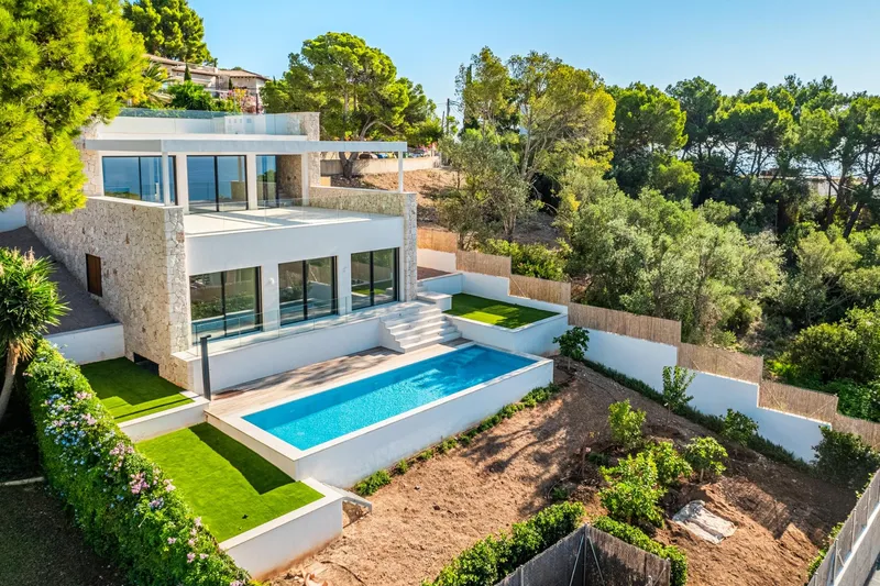 Exclusive luxury villa with sea views in Portals Nous — photo 1