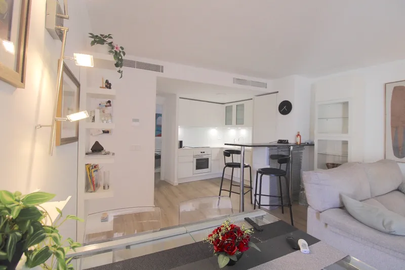 Ref.2475A – Exclusive apartment with sea views near the center — photo 7