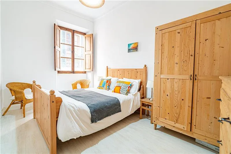 Ground floor flat with a courtyard in the historic centre — photo 9