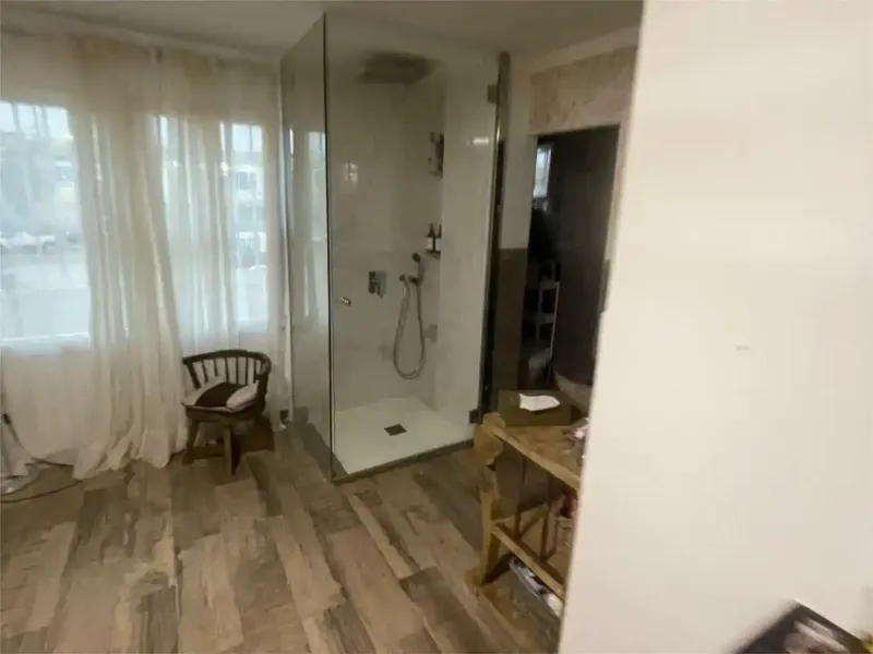 · Piso de 245 metros todo en una planta — photo 11