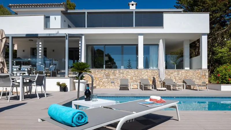 Villa for sale in Santa Ponsa, Calvià, Mallorca — photo 2