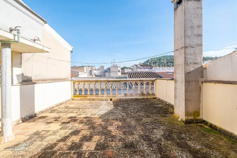 4-bedroom village house with terrace and water well in Felanitx — photo 3